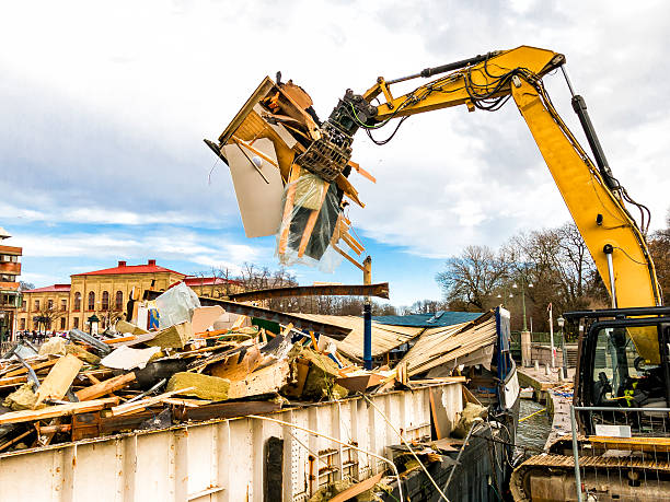 Best Commercial Cleanout Services  in St Peter, MN